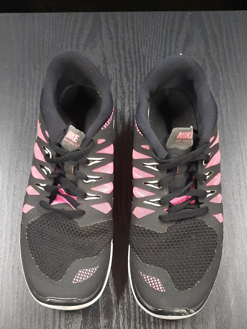 Nike Free Run 5.0 Running Shoes Girls Size 7Y Black Pink Athletic Sneakers